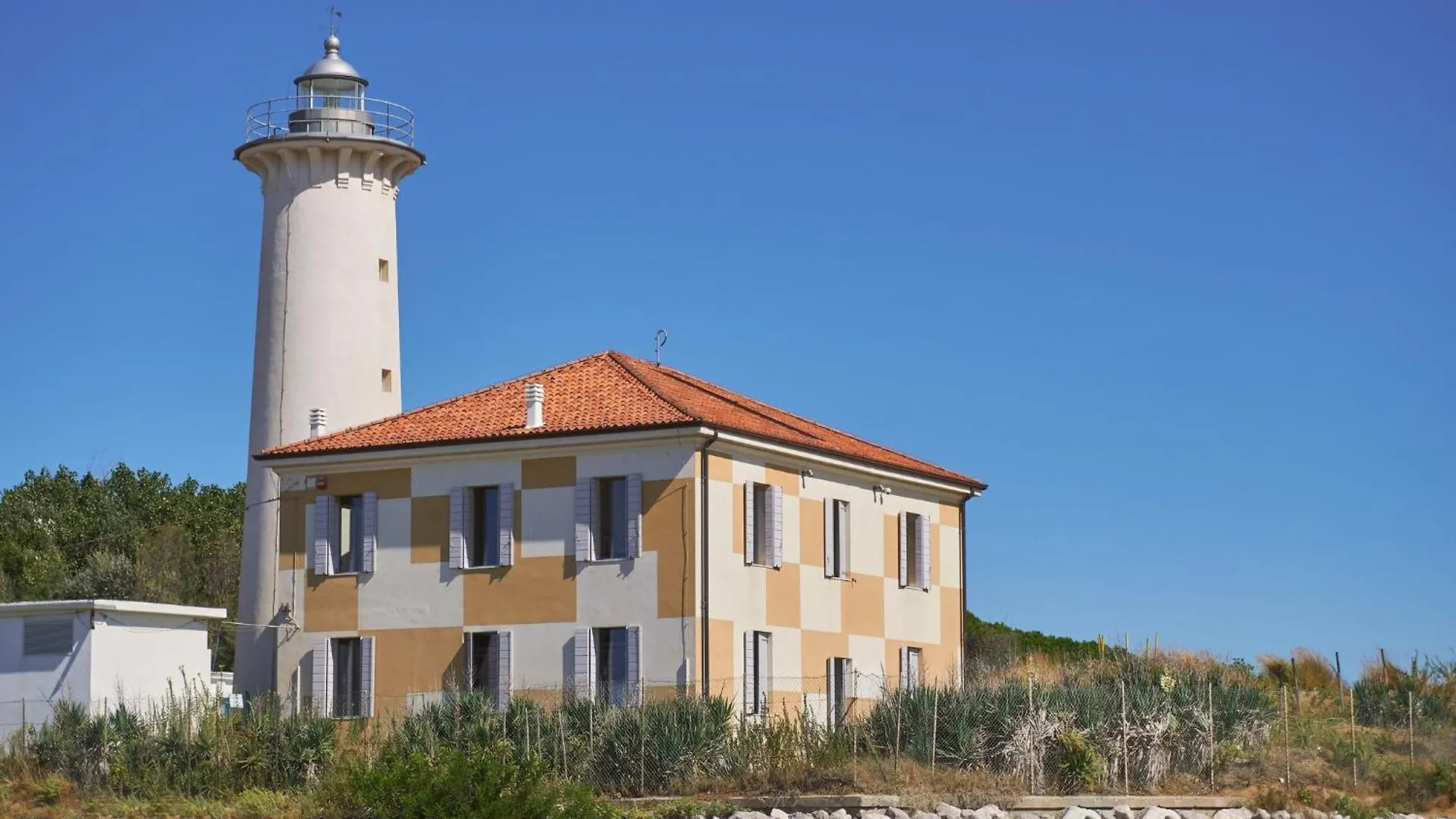 Inviting Calm And Bright Flat Near The Beach Bibione 0*,